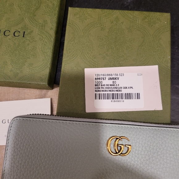 Authentic Gucci Zip around Wallet with Bamboo - Picture 7 of 10